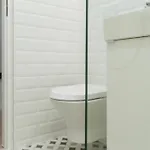 Amazing - Location - Netflix Apartment