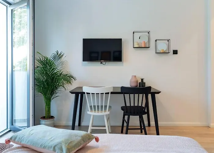Amazing - Location - Netflix Apartment Bucharest